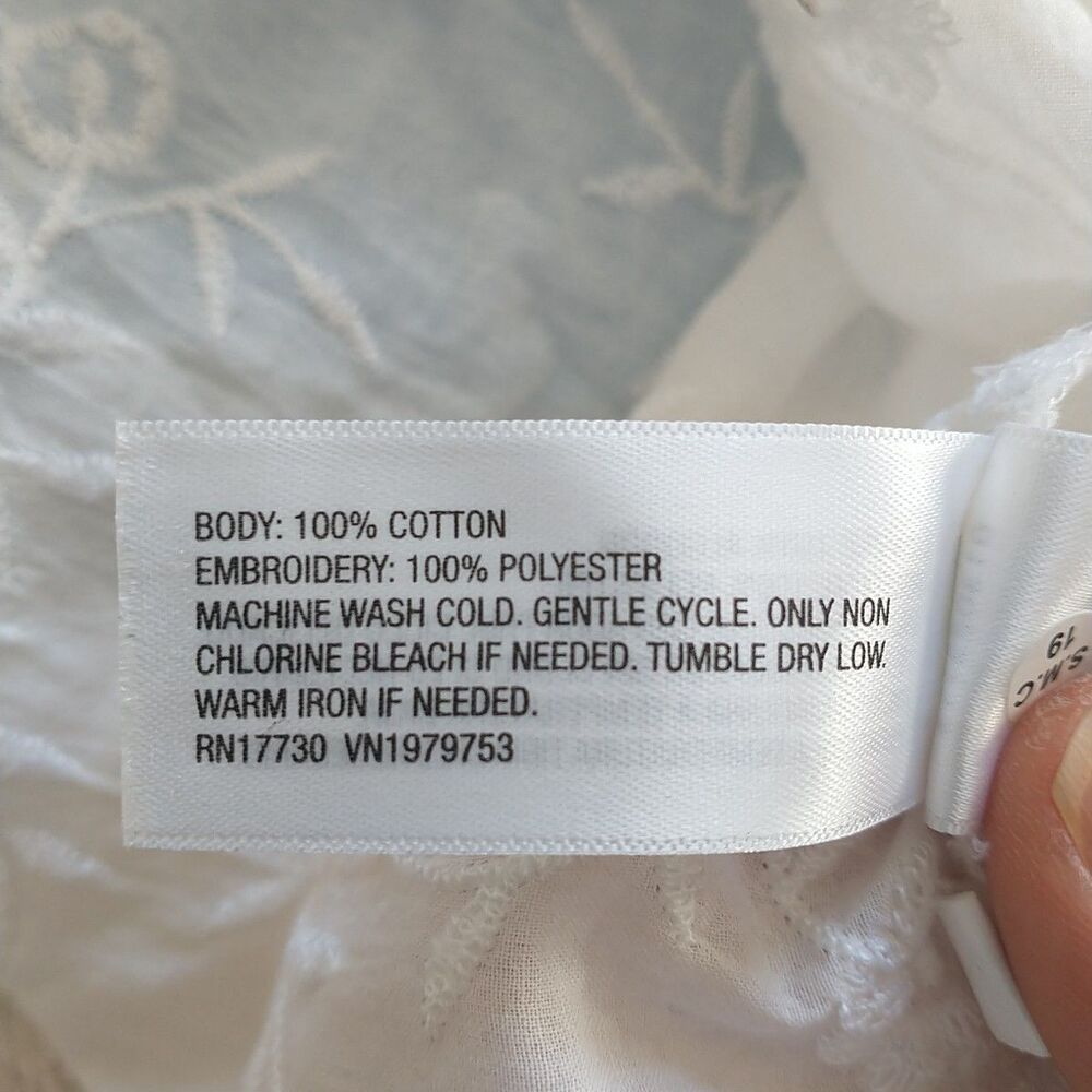 Universal Thread White Embroidered Button-Front Blouse - Picture 8 of 8